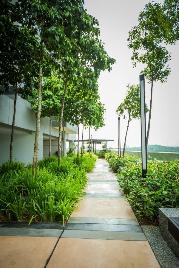 Iskandar Puteri Medini Famous Theme Park Nusajaya  Exterior photo