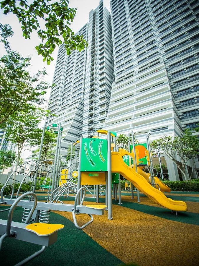 Iskandar Puteri Medini Famous Theme Park Nusajaya  Exterior photo
