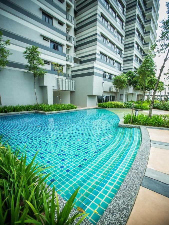 Iskandar Puteri Medini Famous Theme Park Nusajaya  Exterior photo