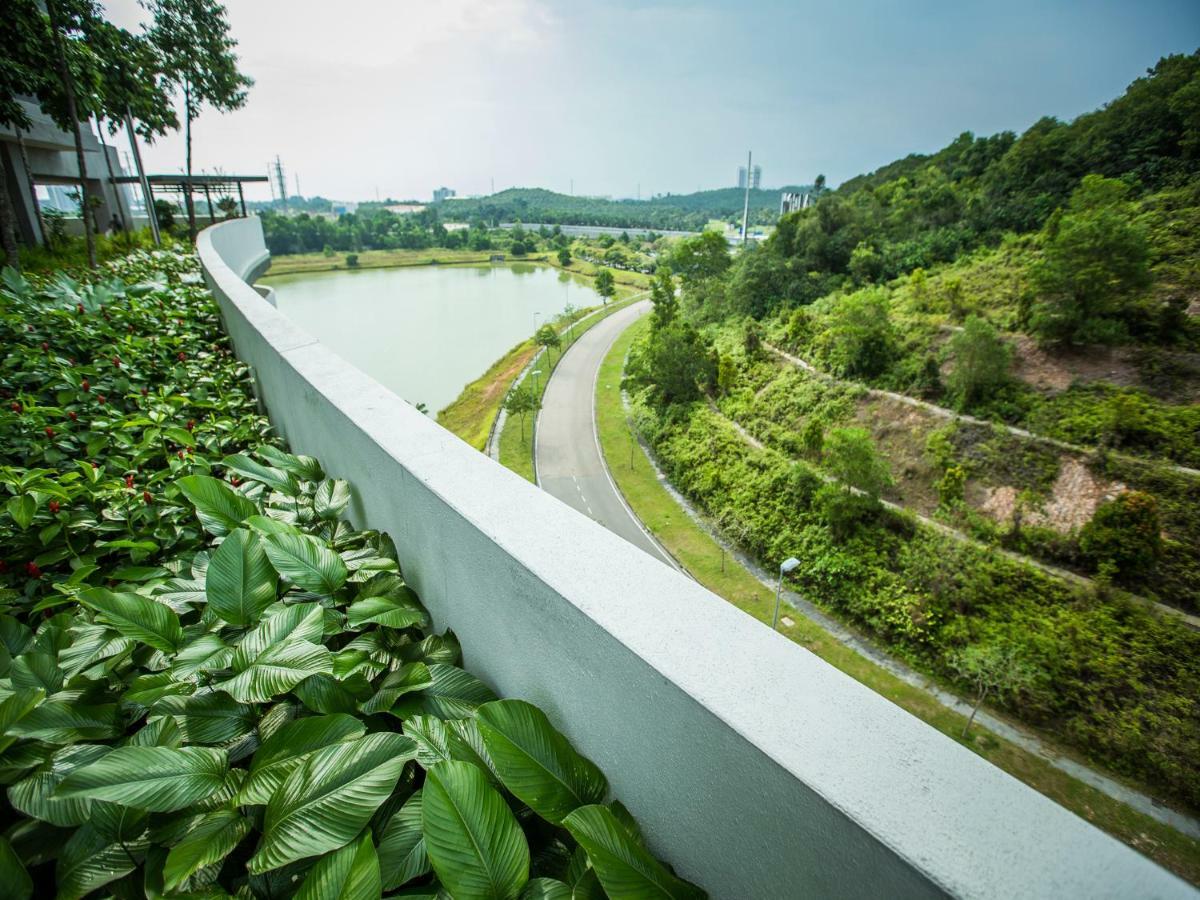 Iskandar Puteri Medini Famous Theme Park Nusajaya  Exterior photo